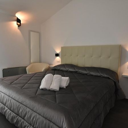 Cavour Rooms Олбия Екстериор снимка