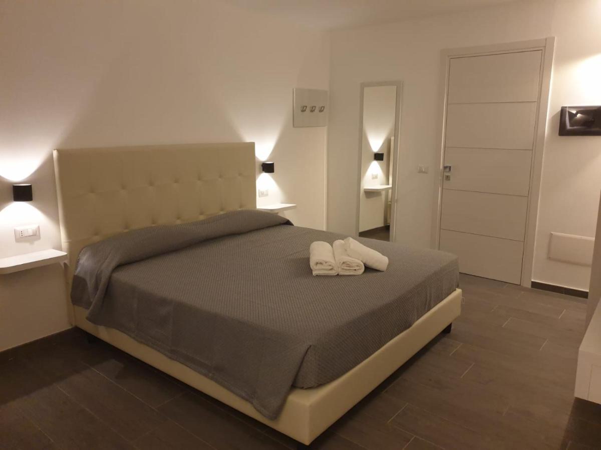 Cavour Rooms Олбия Екстериор снимка
